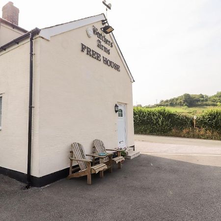 Butchers Arms Cottage Nercwys Exterior photo